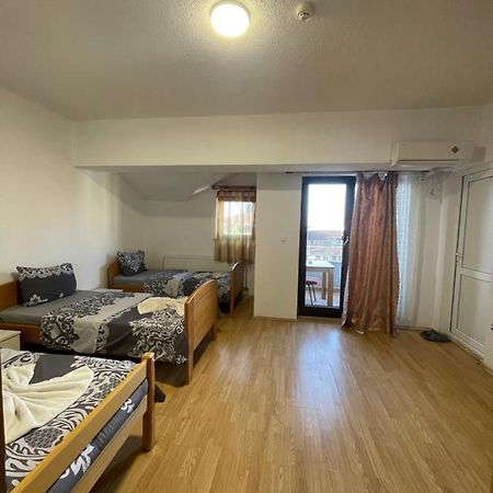 Ela Hostel 普里兹伦 外观 照片